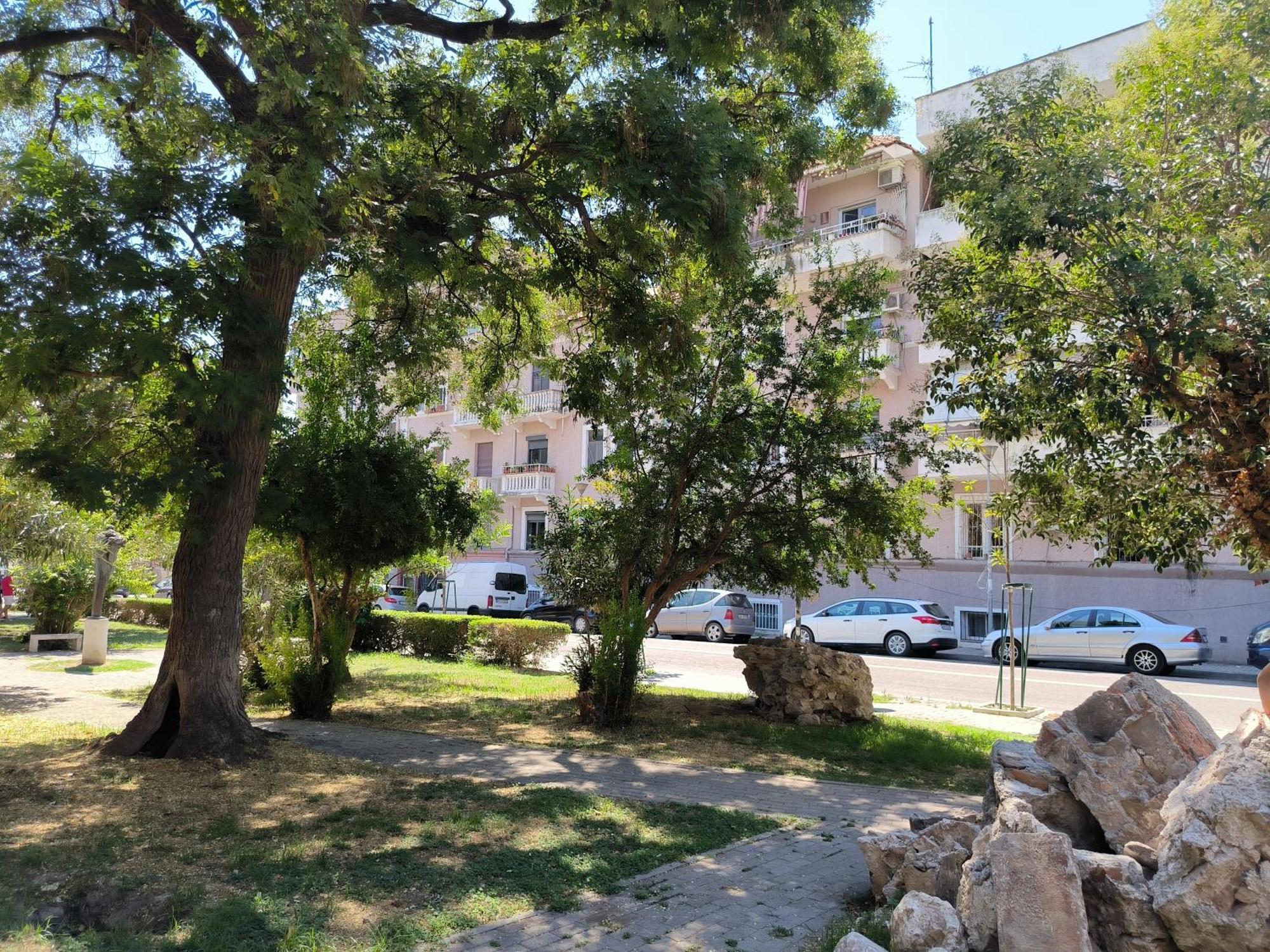 Lukas Apartament Vollga Durres Exterior photo