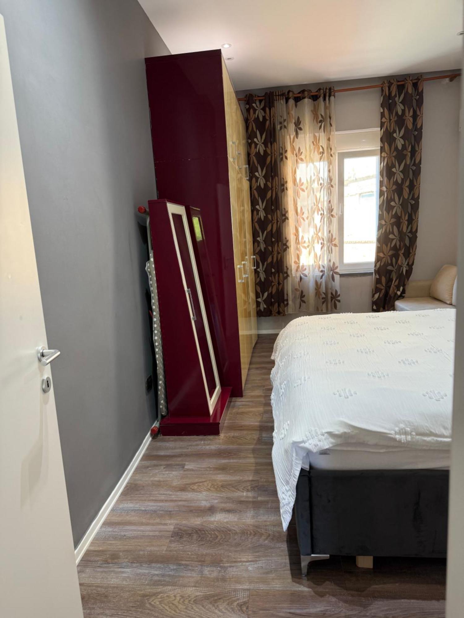 Lukas Apartament Vollga Durres Exterior photo